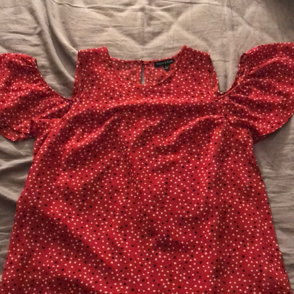 Violets and Roses cold shoulder top - Picture 3 of 3